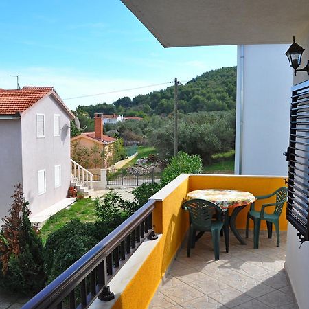 Apartments Villa Annika Слатине Екстер'єр фото